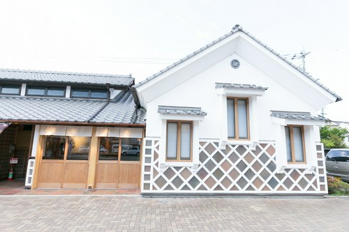 城下町らしい佇まいで観光客をお出迎え