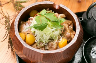 ひと品で2つの味を存分に愉しめる『とんくりまぶし』