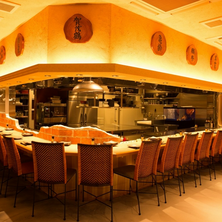 鉄板焼＆ろばた焼☆五感で楽しむカウンターデート