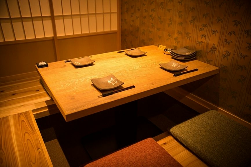 接待やデートにうれしい落ち着いた個室