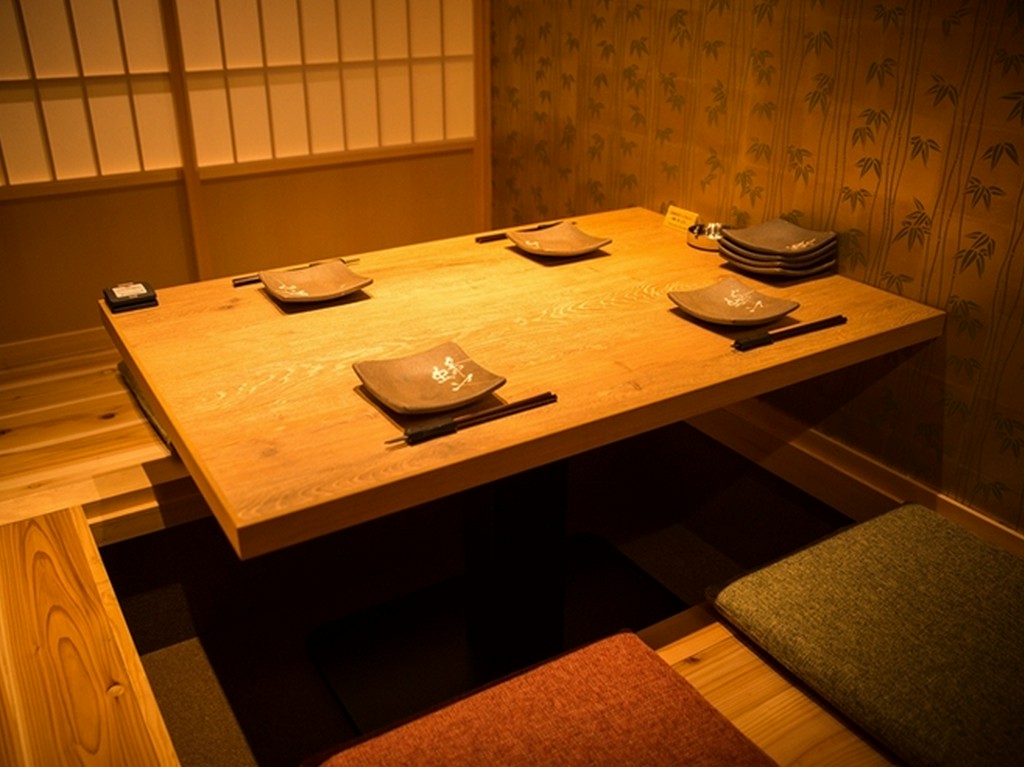 接待やデートにうれしい落ち着いた個室