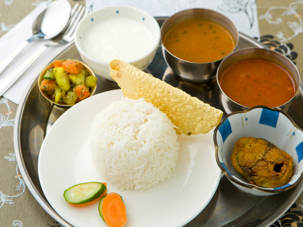 チキンの豊かなコクと旨みが口いっぱいに広がる『チキンカリー』