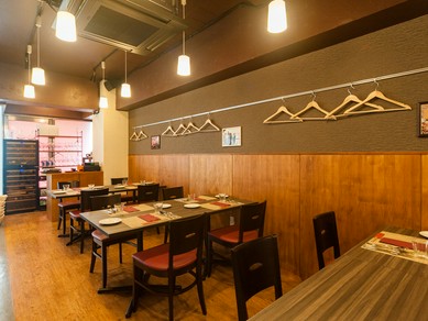 ゆったりスペースでのんびりお食事