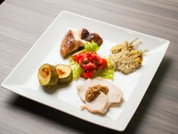 地物野菜を使った『本日の前菜 5種盛り合わせ』