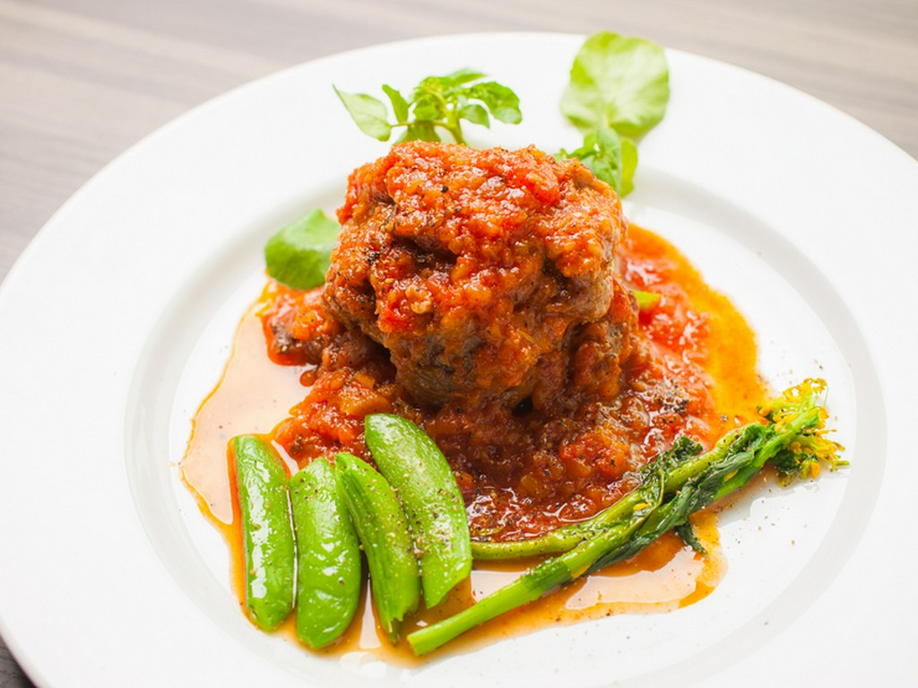 食べごたえ十分の『牛テールのトマト煮込み「コーダ・アッラ・バチナーラ」』