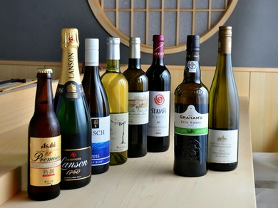 すし店では珍しいソムリエが常駐するお店