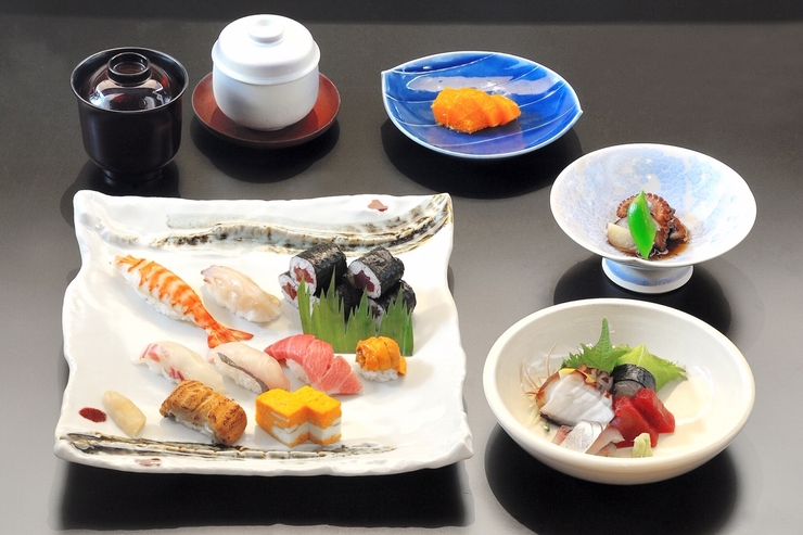 [Hanya makan siang] Mini sushi kaiseki