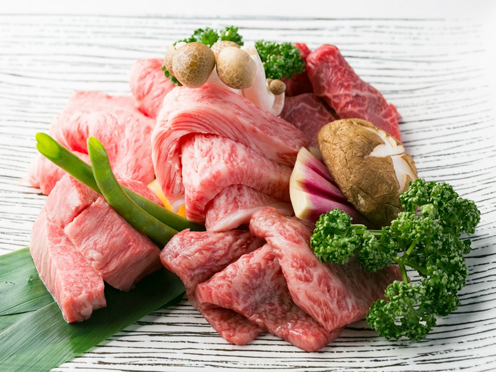 上質な飛騨牛をさらに選りすぐった絶品3種『本日の特選盛り合せ』