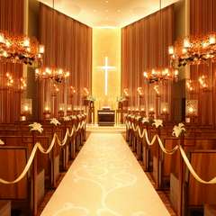 このチャペルでプロポーズをし、結婚式をされた方もたくさん！