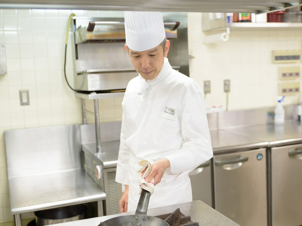 お客さまの年齢やシーンに合わせた料理を提供しています