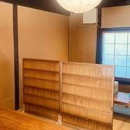 自社ブランド「七谷地鶏」は竹炭店［弥栄］がプロデュースする地鶏。引き締まった身の歯ごたえと深い味わいを楽しめます。また『三角』や『背肝』は舌の肥えた方も満足いただける逸品です。