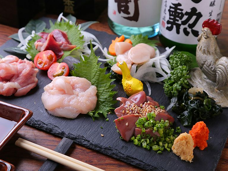 「七谷地鶏」が味わえる地鶏専門店。コースは2000円〜。個室有！