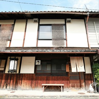 《花園駅徒歩2分》趣のある築100年以上の長屋