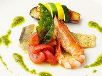 海の恵みを享受できる『魚料理　魚のポワレ（日替わり・ランチタイム）』