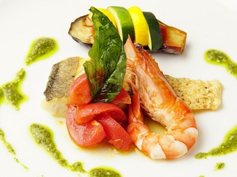 海の恵みを享受できる『魚料理　魚のポワレ（日替わり・ランチタイム）』