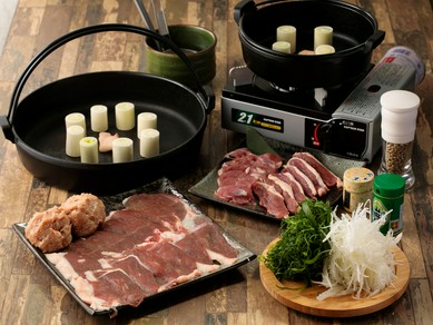 鍋、葱、スープ、薬味にもこだわった『鴨焼きしゃぶ』　