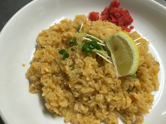 サーモンとアスパラの塩だれレモンピラフ