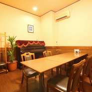 　（例）
国産牛の炙りたたき風、スモークサーモンのサラダ、ハンバーグステーキ、
フライの盛合せ（チキン･ポーク･海老）、サンドウィッチ、たらこのスパゲッティー