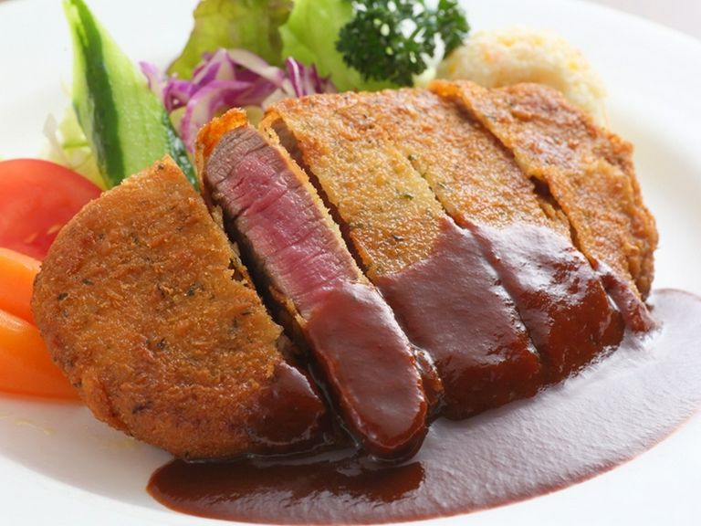 洋食屋の看板メニュー! 柔らかい衣の絶品『ビフカツ』