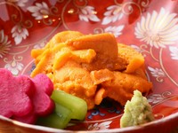 その日のいい産地のものを提供、人気の高い『うに』