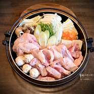 どこでも鍋はガス台やガス、お鍋や食器等全て無料で、貸し出しします。特性の出汁を入れて火をつけるだけ。簡単で手間いらず、お家で店の味が気軽に食べられます。
ご注文は2人前～承ります。