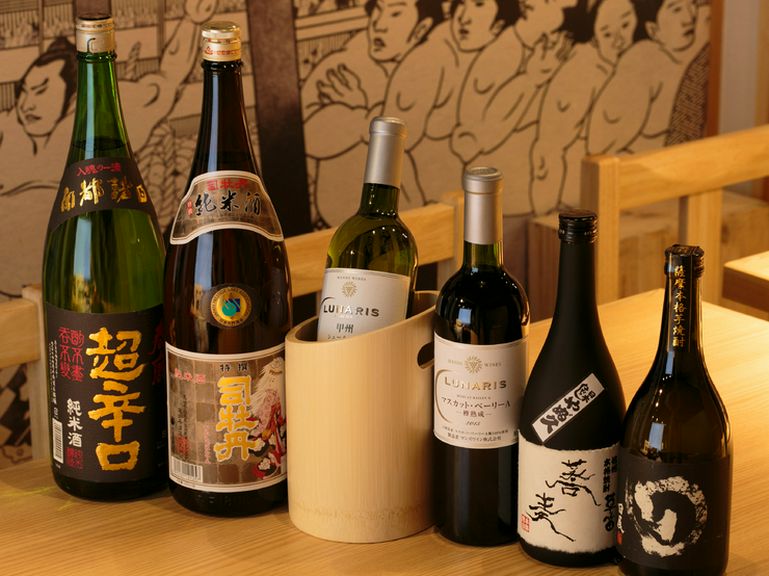 蕎麦にはベストマッチ！各種の日本酒と、酒肴が充実