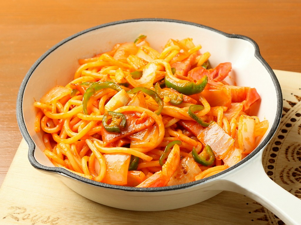 名前の通り、もちもち食感の麺が特徴。食べごたえ十分な『もちもちナポリタン』