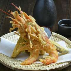 濃厚なミソがくせになる味わい『大海老と茂木野菜の天麩羅』