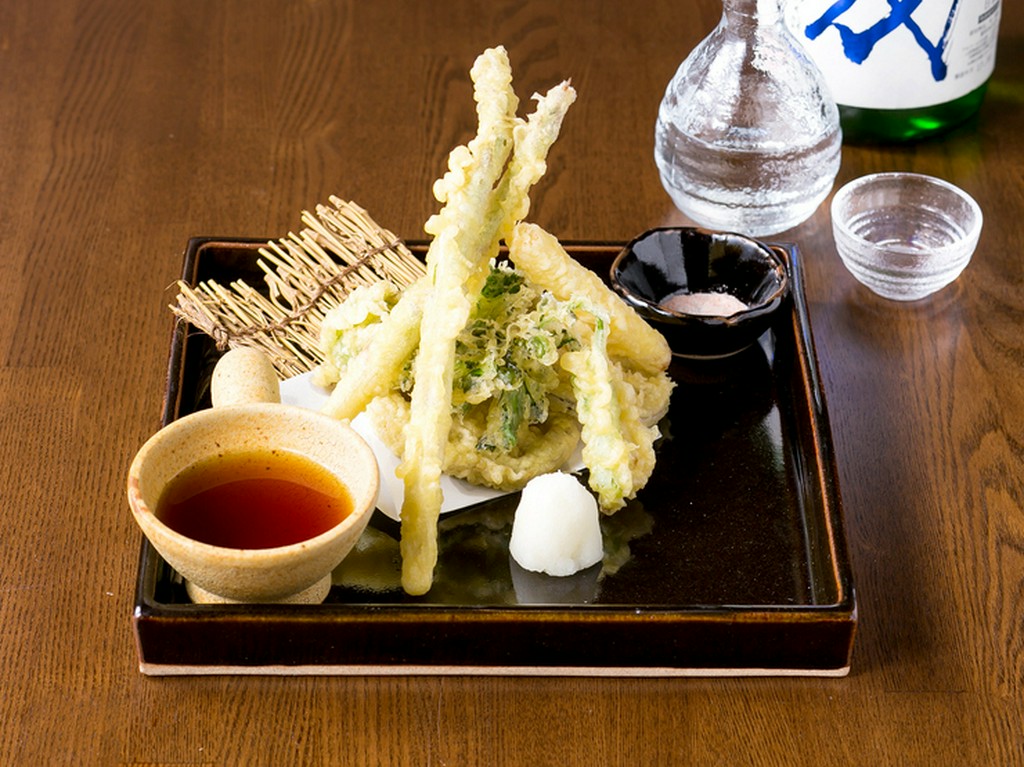 地元栃木の野菜を使った『地野菜の天ぷら』