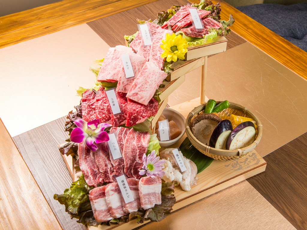 ボリュームも迫力も満点な盛り合わせ『今宵の可不可盛り』