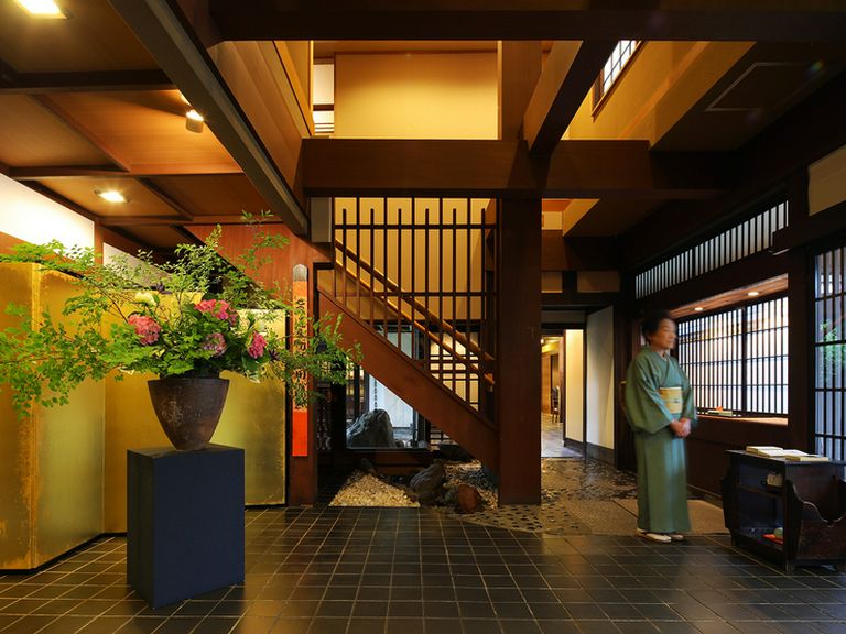 古き良き伝統が息づく老舗の佇まい