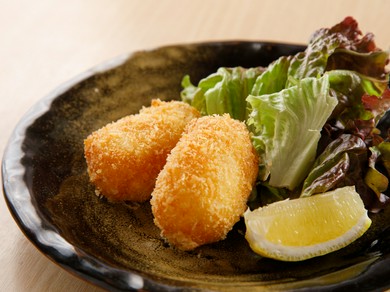 エビを丸ごと使用。元洋食シェフの池田さんが作ったコク深い『池田産　とろ～りエビクリームコロッケ』