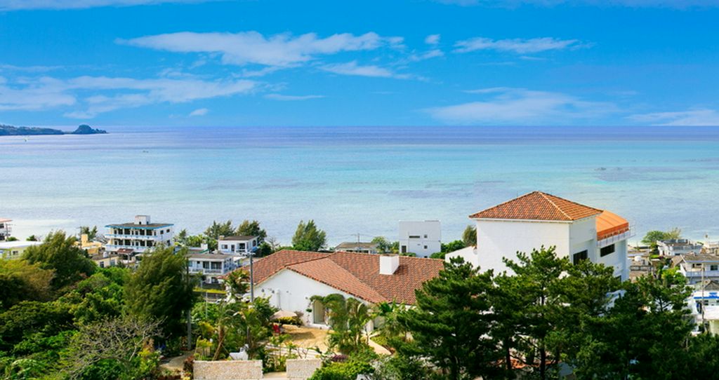 くつろげるラウンジ席、ガーデンパーティーやBBQも可能