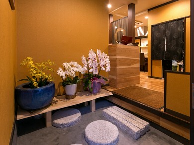 落ち着いた空間とこだわりの食事で、ゲストをおもてなし