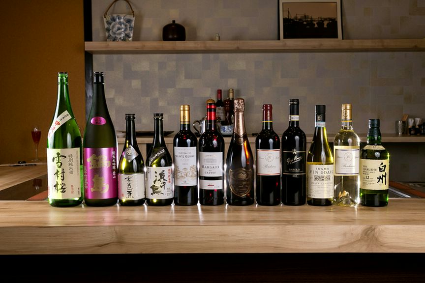 ワイン・ビール・ウイスキー・日本酒とさまざまなお酒を用意