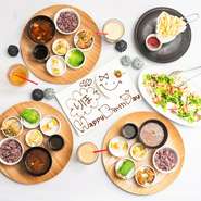 誕生日の記念日ディナーのご利用も多いお店です。スタッフ全員で、皆様に喜んでいただけるパーティーの演出を全力で行います。かわいいホールケーキのご用意も可能。皆様にとびきりの笑顔をお届けします。