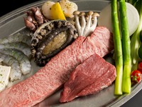 ハレの日にふさわしい、贅沢な食材をふんだんに取り入れた『アワビ＆松阪牛コース』