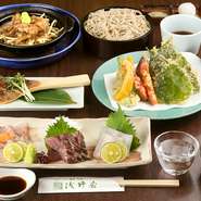 お造りに使用する魚は宮崎県から直送、獲れたての地魚はその日の水揚げによって変わります。信頼のおける仕入れ先から空輸されるという鮮魚や、旬の野菜の美味しさをたっぷり味わえます。
