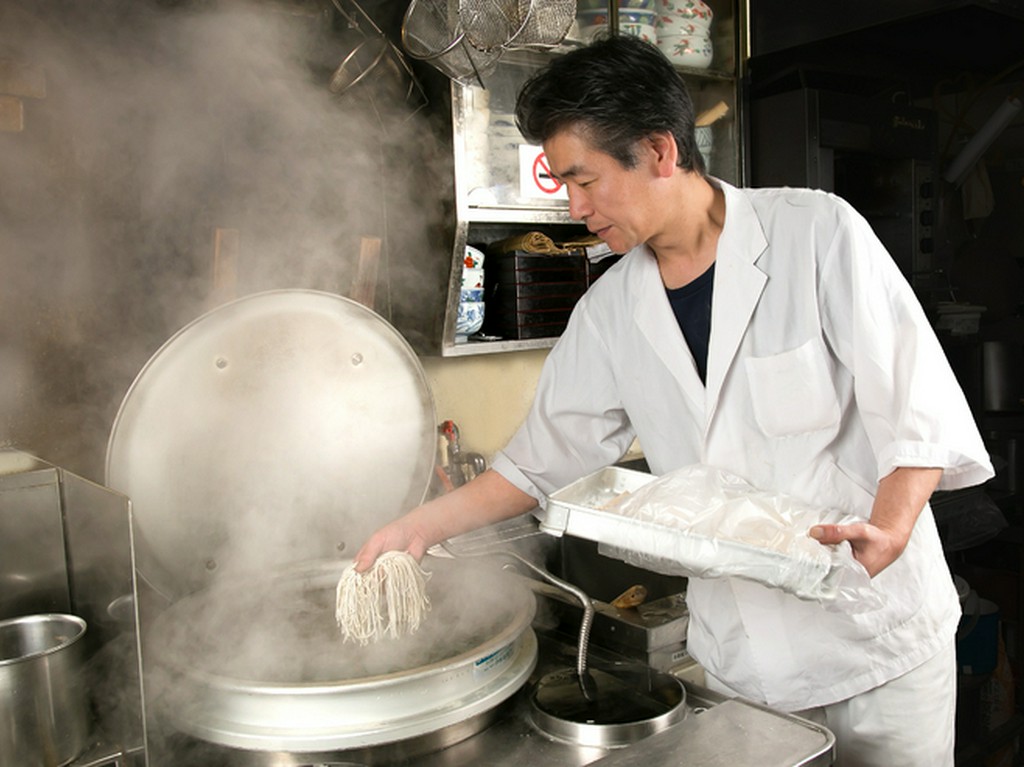 笑顔を忘れず、また来たくなる居心地の良い店を目指して