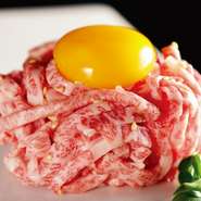 思わず追加注文する人殺到！新鮮なお肉をお届けする赤べこだからこその美味しさ。飛騨牛のモモのみを使用した贅沢な逸品は、品質も抜群です。
