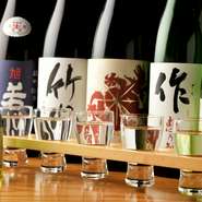 地酒『竹雀』をはじめとした、豊富な日本酒が自慢。可児米を使ったPB（プライベートブランド）日本酒のリリースを予定するほど、こだわりと情熱を注いでいます。