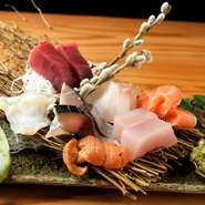 魚介類や野菜はその時期に一番美味しいものを選び、最高のタイミングで調理いたします。
