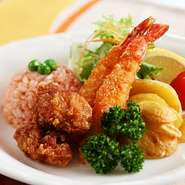 唐揚げ/海老フライ/ポテト/サラダ/ケチャップライス