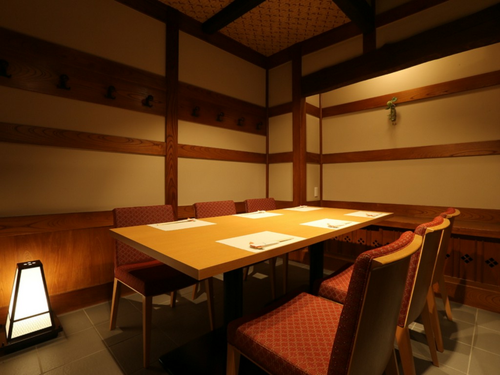 昭和レトロな空間でゆったり過ごす贅沢な時間