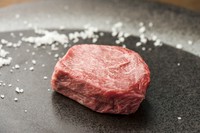 赤身肉として貴重な部位。赤身が多くさっぱりして上品な旨味。