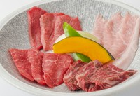 お肉4種のボリュームランチ！
［カルビ・サガリ・牛タン＋ホルモン or トントロ］