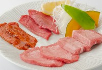 タンモト、上タン、先タン、熟成味噌タンの4種盛り合わせ！