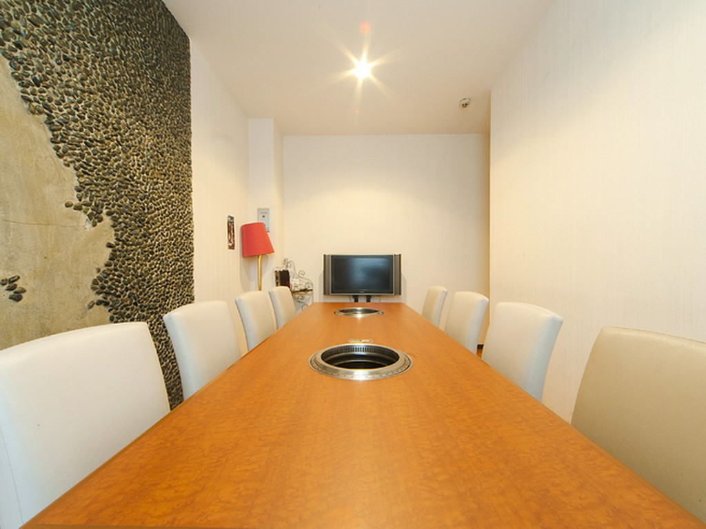 テーブル席・個室