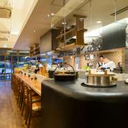 定食からお酒に合う食事メニューまでご用意しておりますので、ご家族で是非お越しください。