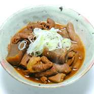 山形の業者様より、鮮度のいいものを仕入れ、
店舗で手間暇かけて仕込んでおります。
最初の一品に是非！